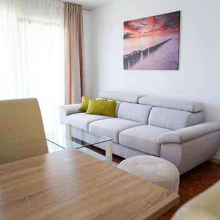 Apartman Lana Apartment Omisalj Ngoại thất bức ảnh