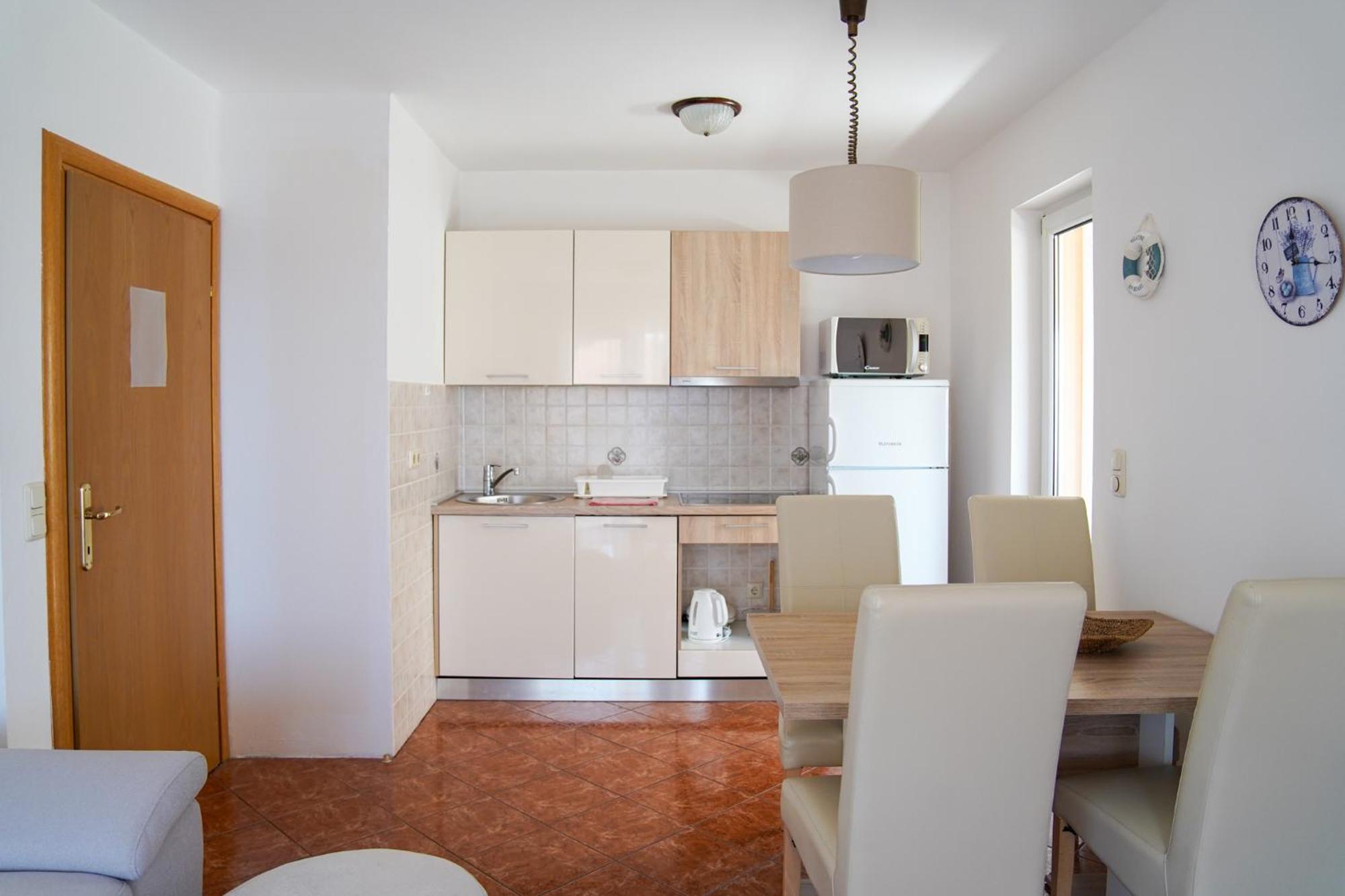 Apartman Lana Apartment Omisalj Ngoại thất bức ảnh