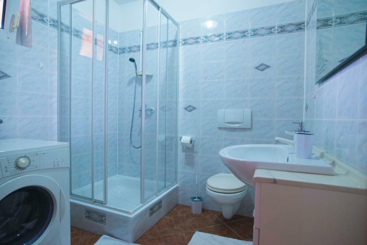 Apartman Lana Apartment Omisalj Ngoại thất bức ảnh